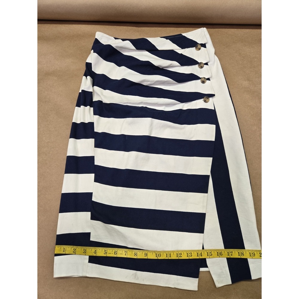 Eva Mendes New York Co. Navy & White Skirt Size 12, visible run line outside - Picture 8 of 11
